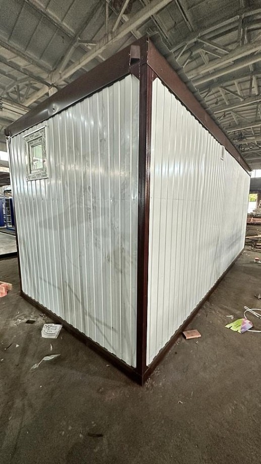 Блок-контейнер «Сантехнический» 9х2.4х2.5 м