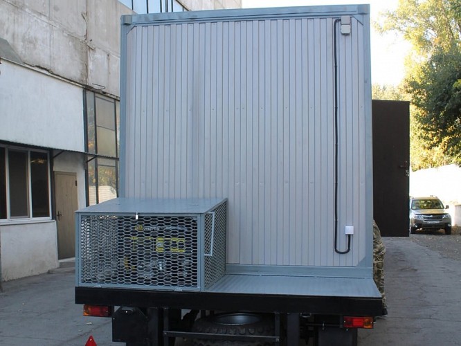 Блок-контейнер «Стандарт» на шасси 7х2.4х2.5 м